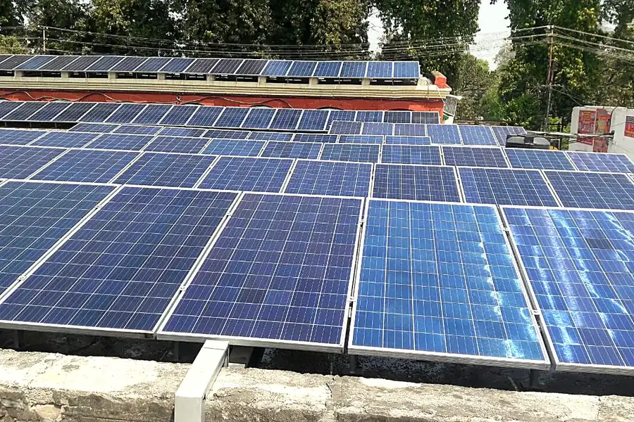 Dense rooftop solar panel array